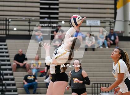 Thumbnail 3 in Seymour @ Avon (Avon Classic) photogallery.