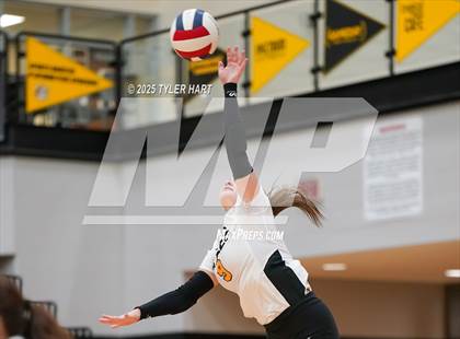 Thumbnail 2 in Seymour @ Avon (Avon Classic) photogallery.