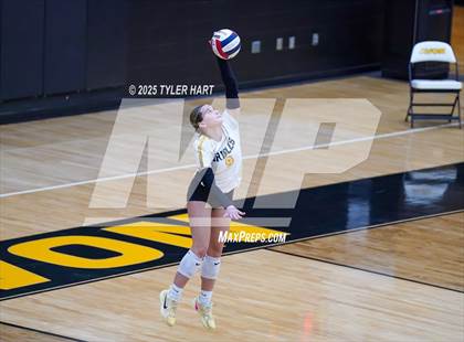 Thumbnail 1 in Seymour @ Avon (Avon Classic) photogallery.