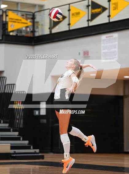 Thumbnail 1 in Seymour @ Avon (Avon Classic) photogallery.