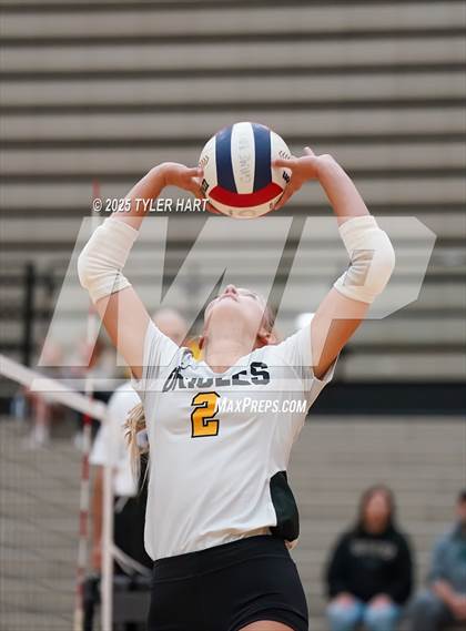 Thumbnail 2 in Seymour @ Avon (Avon Classic) photogallery.