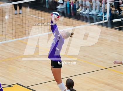 Thumbnail 2 in Seymour @ Avon (Avon Classic) photogallery.