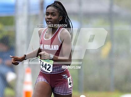 Thumbnail 2 in Bob Hayes Invitational (400 Meters) photogallery.