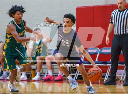Thumbnail 2 in Richland vs Legacy Christian (Bronco Shootout) photogallery.