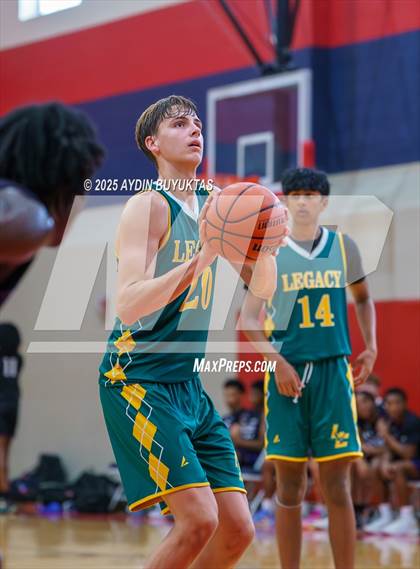 Thumbnail 3 in Richland vs Legacy Christian (Bronco Shootout) photogallery.