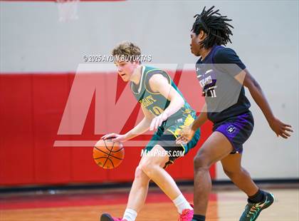 Thumbnail 3 in Richland vs Legacy Christian (Bronco Shootout) photogallery.
