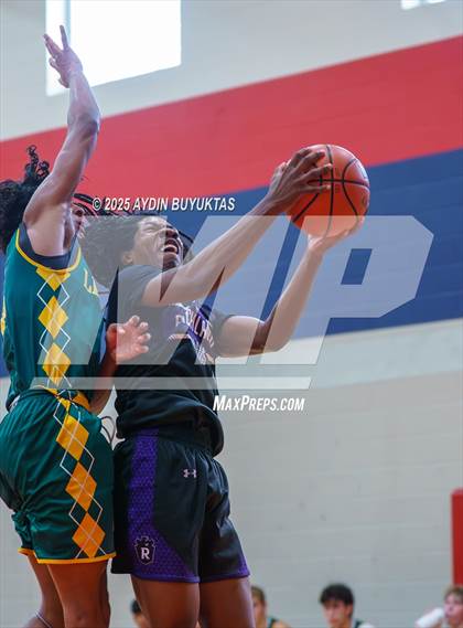 Thumbnail 1 in Richland vs Legacy Christian (Bronco Shootout) photogallery.
