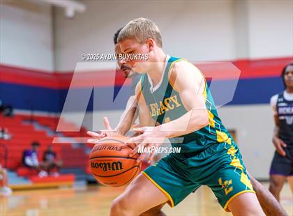 Thumbnail 2 in Richland vs Legacy Christian (Bronco Shootout) photogallery.