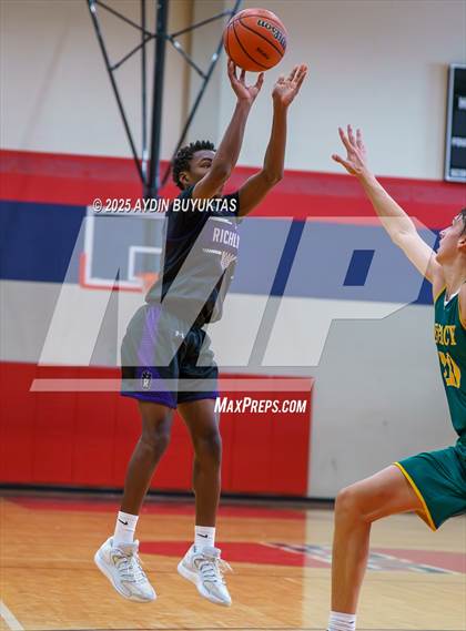 Thumbnail 1 in Richland vs Legacy Christian (Bronco Shootout) photogallery.