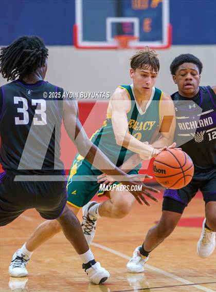 Thumbnail 1 in Richland vs Legacy Christian (Bronco Shootout) photogallery.