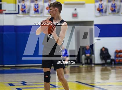 Thumbnail 2 in Wills Point vs. Howe (62'nd Leonard Holiday Tournament) photogallery.