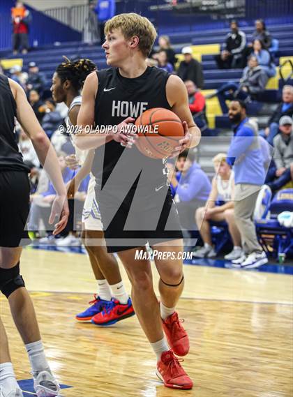 Thumbnail 3 in Wills Point vs. Howe (62'nd Leonard Holiday Tournament) photogallery.
