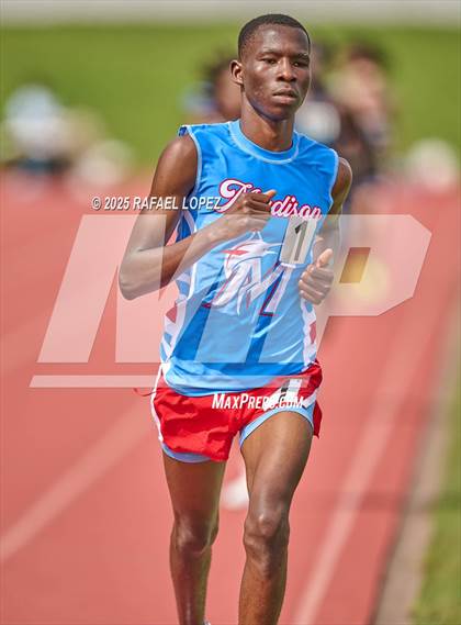 Thumbnail 3 in Dave Bethany Relays (1600M) photogallery.