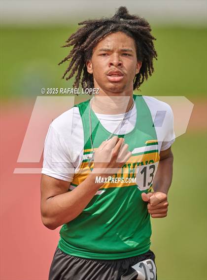 Thumbnail 1 in Dave Bethany Relays (1600M) photogallery.