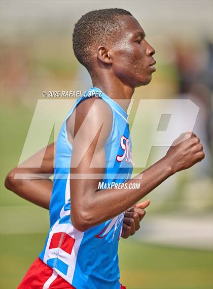 Thumbnail 2 in Dave Bethany Relays (1600M) photogallery.