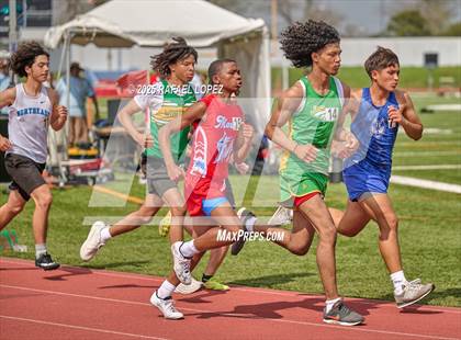 Thumbnail 1 in Dave Bethany Relays (1600M) photogallery.