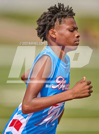 Thumbnail 1 in Dave Bethany Relays (1600M) photogallery.