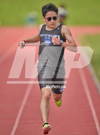Thumbnail 1 in Dave Bethany Relays (1600M) photogallery.