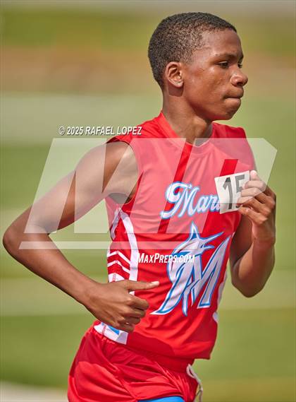 Thumbnail 1 in Dave Bethany Relays (1600M) photogallery.
