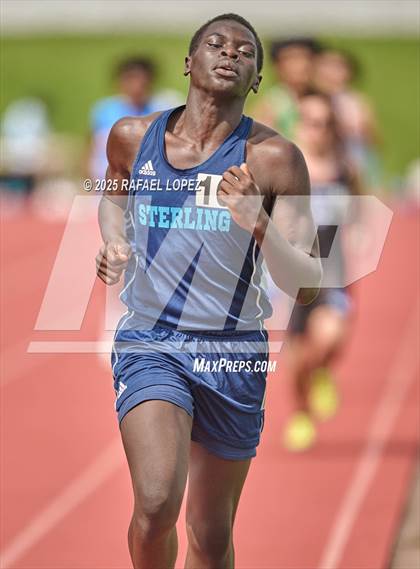 Thumbnail 2 in Dave Bethany Relays (1600M) photogallery.