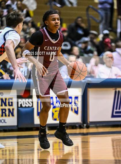 Thumbnail 1 in Kalamazoo Central vs. East Lansing (MHSAA Div 1 Quad 1 Regional Final) photogallery.