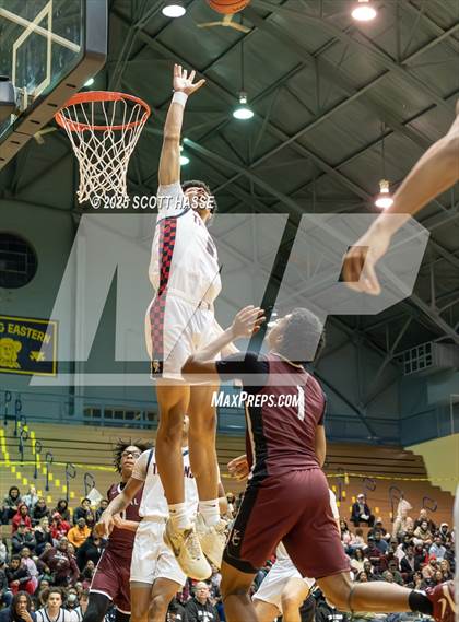 Thumbnail 3 in Kalamazoo Central vs. East Lansing (MHSAA Div 1 Quad 1 Regional Final) photogallery.