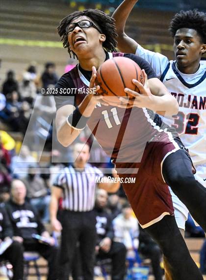 Thumbnail 1 in Kalamazoo Central vs. East Lansing (MHSAA Div 1 Quad 1 Regional Final) photogallery.