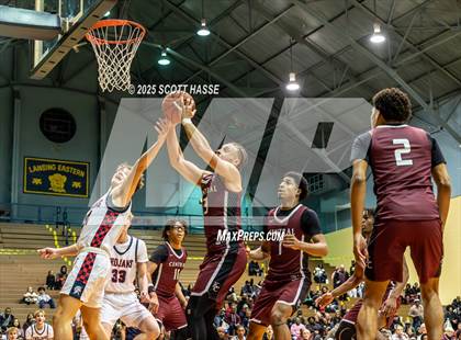 Thumbnail 2 in Kalamazoo Central vs. East Lansing (MHSAA Div 1 Quad 1 Regional Final) photogallery.