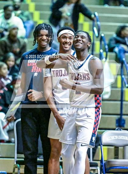 Thumbnail 1 in Kalamazoo Central vs. East Lansing (MHSAA Div 1 Quad 1 Regional Final) photogallery.