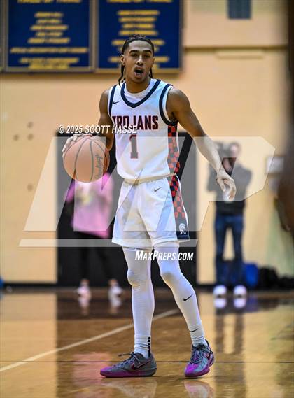 Thumbnail 1 in Kalamazoo Central vs. East Lansing (MHSAA Div 1 Quad 1 Regional Final) photogallery.