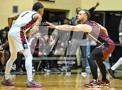 Thumbnail 2 in Kalamazoo Central vs. East Lansing (MHSAA Div 1 Quad 1 Regional Final) photogallery.