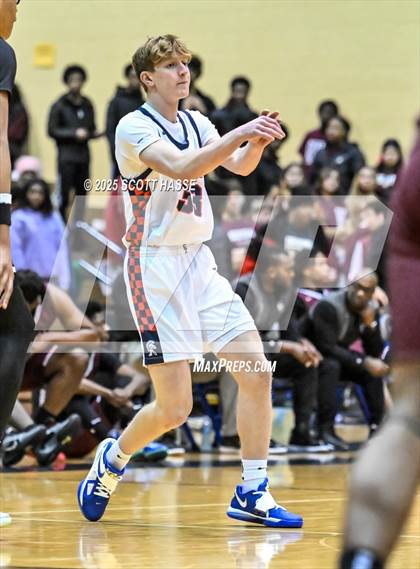 Thumbnail 2 in Kalamazoo Central vs. East Lansing (MHSAA Div 1 Quad 1 Regional Final) photogallery.
