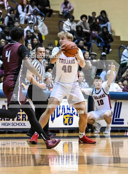 Thumbnail 2 in Kalamazoo Central vs. East Lansing (MHSAA Div 1 Quad 1 Regional Final) photogallery.