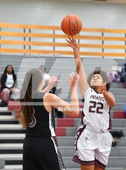 Thumbnail 3 in Guyer @ Wylie photogallery.