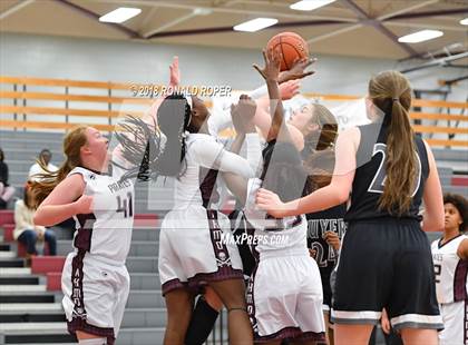 Thumbnail 2 in Guyer @ Wylie photogallery.