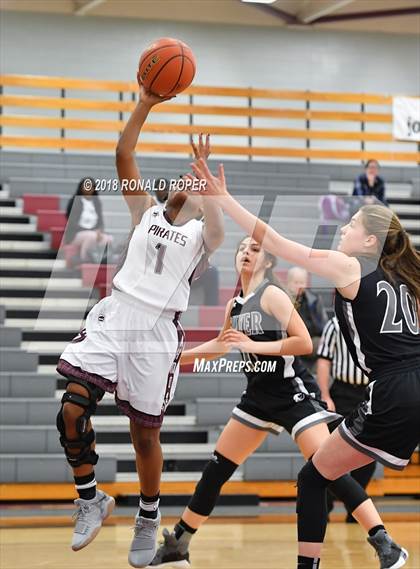 Thumbnail 3 in Guyer @ Wylie photogallery.