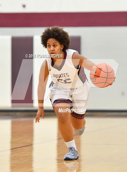 Thumbnail 3 in Guyer @ Wylie photogallery.