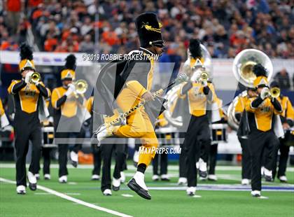 Thumbnail 3 in Aledo vs. Fort Bend Marshall (UIL 5A Division 2 Final) photogallery.