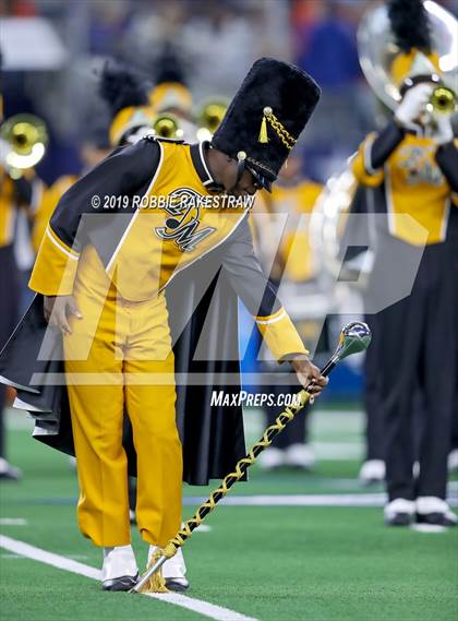 Thumbnail 1 in Aledo vs. Fort Bend Marshall (UIL 5A Division 2 Final) photogallery.