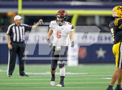 Thumbnail 1 in Aledo vs. Fort Bend Marshall (UIL 5A Division 2 Final) photogallery.
