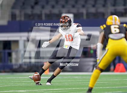 Thumbnail 3 in Aledo vs. Fort Bend Marshall (UIL 5A Division 2 Final) photogallery.