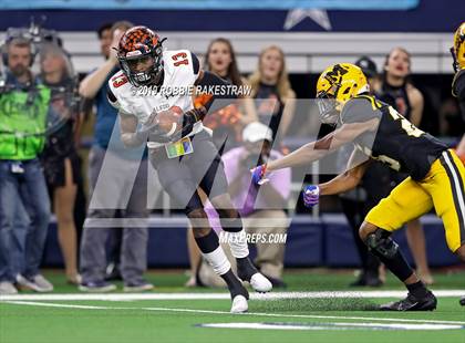 Thumbnail 3 in Aledo vs. Fort Bend Marshall (UIL 5A Division 2 Final) photogallery.