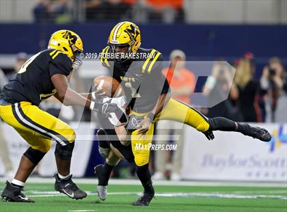 Thumbnail 2 in Aledo vs. Fort Bend Marshall (UIL 5A Division 2 Final) photogallery.