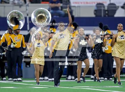 Thumbnail 2 in Aledo vs. Fort Bend Marshall (UIL 5A Division 2 Final) photogallery.