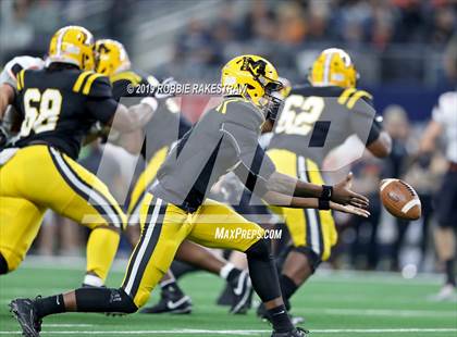Thumbnail 2 in Aledo vs. Fort Bend Marshall (UIL 5A Division 2 Final) photogallery.