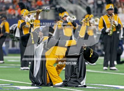Thumbnail 3 in Aledo vs. Fort Bend Marshall (UIL 5A Division 2 Final) photogallery.