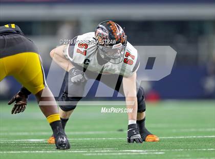 Thumbnail 1 in Aledo vs. Fort Bend Marshall (UIL 5A Division 2 Final) photogallery.