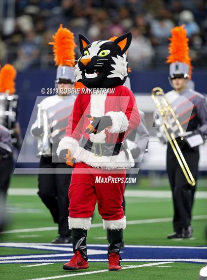 Thumbnail 1 in Aledo vs. Fort Bend Marshall (UIL 5A Division 2 Final) photogallery.
