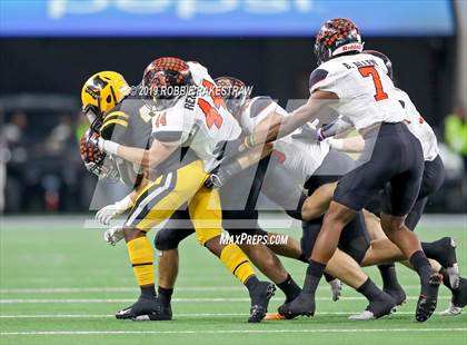 Thumbnail 2 in Aledo vs. Fort Bend Marshall (UIL 5A Division 2 Final) photogallery.