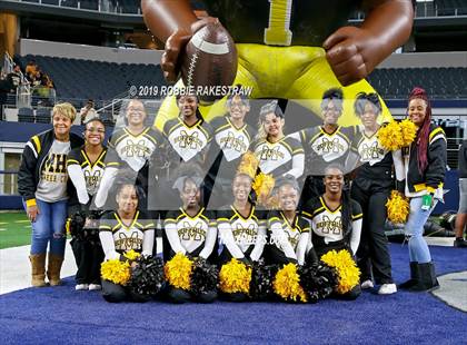 Thumbnail 3 in Aledo vs. Fort Bend Marshall (UIL 5A Division 2 Final) photogallery.